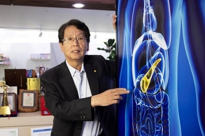 동성제약은 12일 임시 주주총회를 열고 이양구 전 회장의 사외이사 선임 여부를 포함한 경영진 교체안을 다룰 예정이다. 현 경영진은 기업 회생 절차를 통한 정상화를 주장하는 반면, 최대주주 브랜드리팩터링은 무상감자 가능성을 들어 주주가치 훼손이라고 반발하고 있다. 이양구 전 동성제약 회장. 사진=동성제약 제공