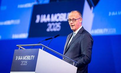 IAA Mobility 2025에서 개막연설을 하는 메르츠 독일 총리. 사진=iaa-mobility.com