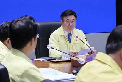 국가정보자원관리원 화재 이후 부실한 재해복구체계가 도마에 올랐다. 30일 서울 종로구 정부서울청사에서 열린 중앙재난안전대책본부 6차 회의에서 윤호중 행정안전부 장관이 발언하고 있다. 사진=연합뉴스