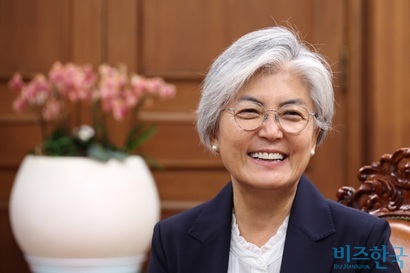 강경화 전 외교부 장관이 주미대사로 임명되며 대미 외교의 최전선에 섰다. 사진=박은숙 기자