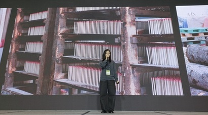28일 서울 종로구 포시즌스 호텔 서울에서 열린 비즈한국 브랜드비즈 컨퍼런스 2025에서 신소현 오이뮤 대표가 발표하고 있다. 사진=박정훈 기자