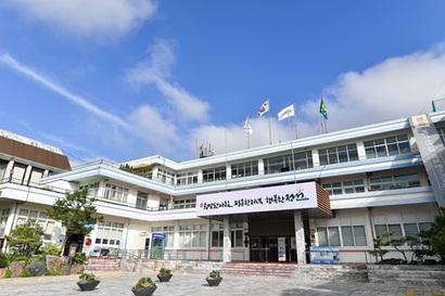정부가 주 4.5일제를 국정과제로 삼은 가운데 정선군이 AI 기반 행정업무 지원 시스템 구축 사업을 추진한다. 사진=정선군 제공
