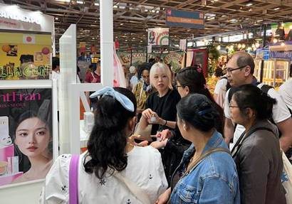 롯데는 지난 5월 프랑스 파리에서 ‘롯데-대한민국 브랜드 엑스포’를 개최하고 국내 우수 중소기업들의 수출·수입상담회를 진행했다. 사진=롯데지주 제공