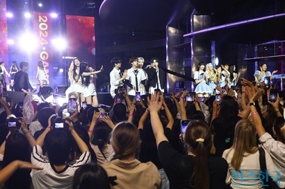 '탄소중립' 공연하는 콜드플레이, K팝은 언제쯤?