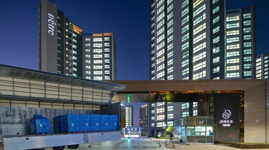 대방건설이 최근 파주시 전역에서 발생한 대규모 단수 사태로 불편을 겪고 있는 자사 시공 아파트 입주민들을 위해 긴급 생수 지원에 나섰다. 사진=대방건설 제공