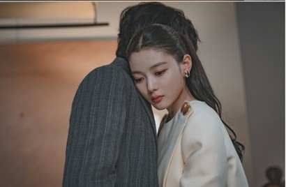 과연 백아진은 자신이 원하는 곳까지 오를 수 있을까. 도덕적 결함을 지닌 악인이 이야기를 이끄는 피카레스크 장르에서 주인공의 해피엔딩이란 언감생심이거늘.