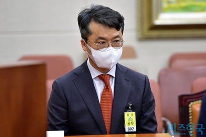 박현종 전 비에이치씨(BHC) 회장(사진)이 퇴직공로금을 달라며 BHC(지금 다이닝브랜즈그룹)를 상대로 낸 소송에서 최근 패소한 것으로 비즈한국 취재 결과 확인됐다. 사진=이종현 기자