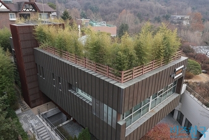 우리나라 광역자치단체 5곳이 여전히 자치단체장 공관(관사)을 운영 중인 것으로 비즈한국 취재 결과 확인됐다. 사진은 서울시장 공관이 있는 서울파트너스하우스 건물 전경. 사진=임준선 기자