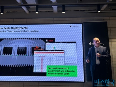 글로벌 시장 전략을 소개하는 마셜 초이 CBO. 사진=강은경 기자