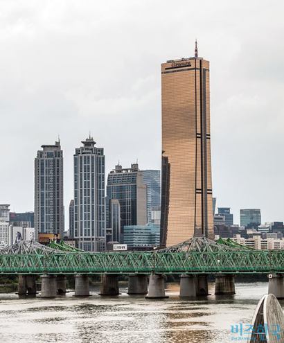 한화생명을 비롯한 국내 생명보험사들은 구조적인 저성장 국면에 진입했다. 한화생명 본사가 있는 서울 여의도 63빌딩. 사진=최준필 기자