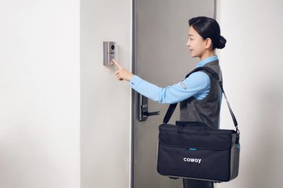 코웨이 코디는 성별과 경력을 따지지 않으며, 만 19세 이상이면 남녀노소 누구나 지원할 수 있다. 사진=코웨이 제공