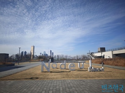 현재 노들섬 모습. 서울시는 노들섬 중기 사업을 2028년까지 완공한다는 계획이다. 사진=전다현 기자