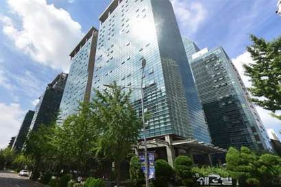 12월 29일부터 1월 2일까지 서울시 주거 매물 실거래가 집계 결과 주간 실거래가 1위를 차지한 서울 양천구 신정동 삼성쉐르빌 전경. 사진=네이버지도 캡처