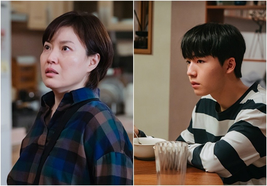 준경네 가족의 새로운 사랑은 주변 사람들에게 혼란을 준다. 진호의 사랑은 언니를 잃은 슬픔이 가시지 않은 처제의 분노를, 준경의 사랑은 아빠의 존재를 빼앗길까 두려운 도현의 아들 다니엘의 경계를 산다. 사진=JTBC 제공