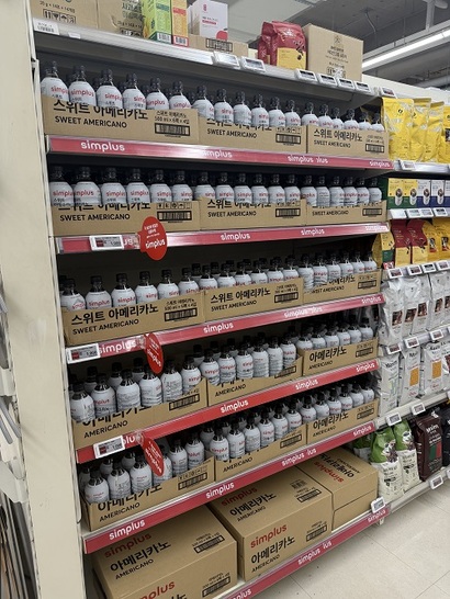 홈플러스 점포 상당수가 상품 공급 문제를 겪으며, 빈 매대를 채우기 위해 PB 상품을 전면에 배치하고 있다. 사진=박해나 기자