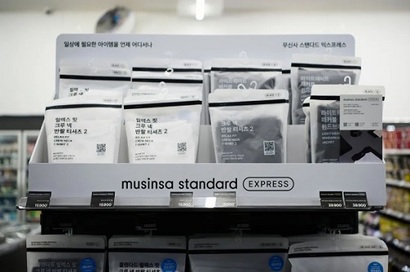 무신사는 자체 브랜드인 ‘무신사 스탠다드’의 카테고리를 다각화하고 오프라인 접점을 공격적으로 확대하고 있다. 사진=무신사 홈페이지