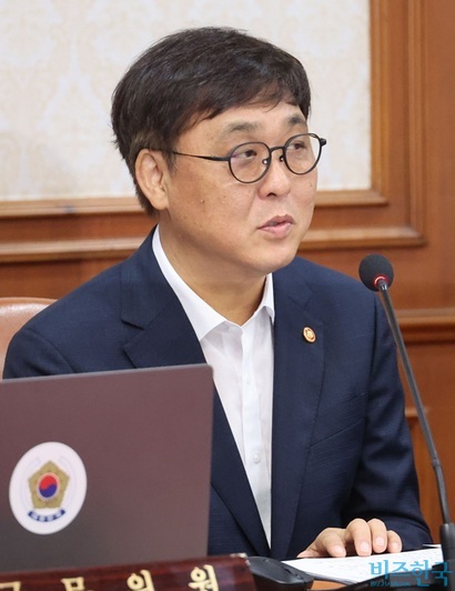 지난해 8월 국무회의에 참석한 최휘영 문화체육관광부 장관. 사진=임준선 기자