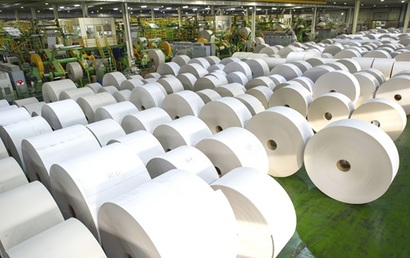 백판지(사진)는 식품·생활용품·의약품 등 대부분의 소비재 포장에 쓰이는 핵심 중간재로, 가격 상승이 제조·유통 비용을 거쳐 생활물가 전반으로 확산되는 구조를 갖는다. 사진=깨끗한나라 홈페이지