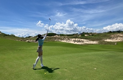 캐디 구인난을 계기로 시작된 노캐디 라운드는 거리측정기 보급과 골퍼들의 숙련도 향상으로 충분히 현실적인 선택지가 됐다. 사진=비즈한국DB