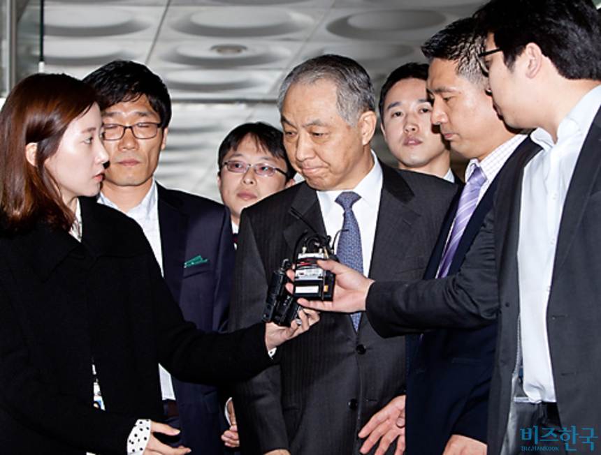 4월로 미뤄진 SK오션플랜트 딜…강덕수 복귀설까지