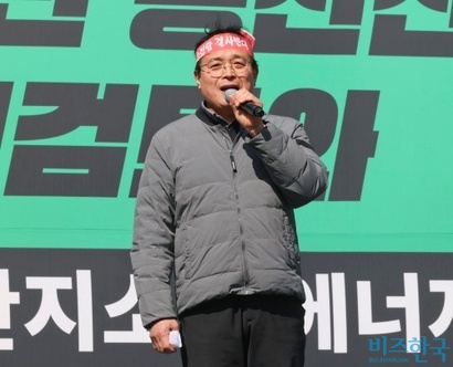 김희상 전국행동 공동집행위원장·전국농민회총연맹 사무총장이 발언하고 있다. 사진=박정훈 기자