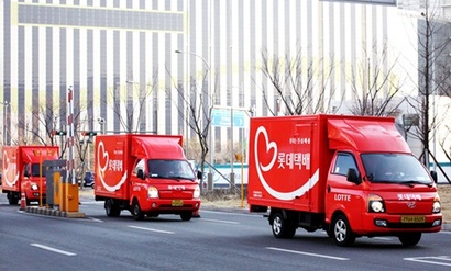 롯데택배를 운영하는 롯데글로벌로지스가 최근 배송 급지별 수수료 체계 개편을 추진하면서 기사들과 갈등을 겪고 있다. 사진=롯데글로벌로지스 홈페이지