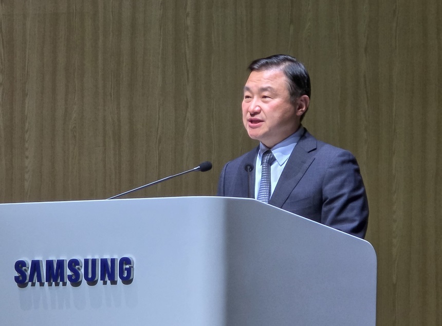 18일 경기 수원컨벤션센터에서 진행된 삼성전자 제57기 정기 주주총회에서 노태문 사장이 발언하고 있다. 사진=삼성전자 제공