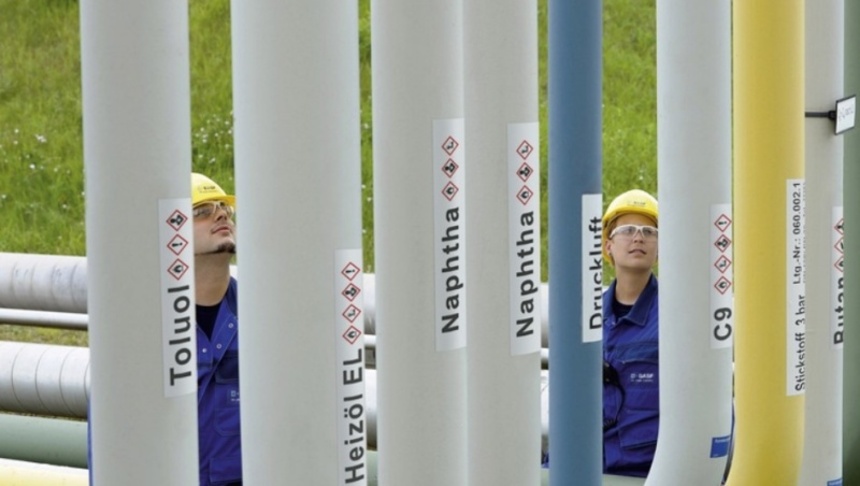 석유화학 산업의 탈탄소 전환에는 나프타를 분해하는 NCC 설비의 연료 전환이 핵심적이다. 사진=BASF 웹사이트