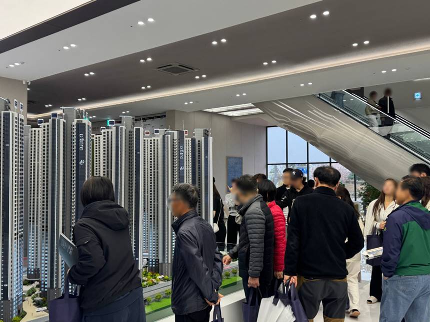 대방건설이 경기 양주 옥정신도시에서 선보이는 ‘(가칭)옥정중앙역 디에트르’의 견본주택이 오늘(9일) 오픈했다. 사진=대방건설 제공