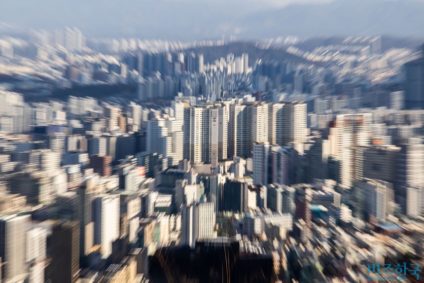 서울 롯데월드타워에서 바라본 서울 시내 아파트 전경으로 기사 특정 내용과 관련 없음. 사진=임준선 기자