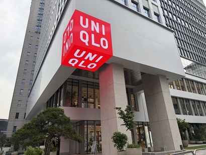 22일 새로 문을 여는 유니클로 명동점. 사진=박해나 기자