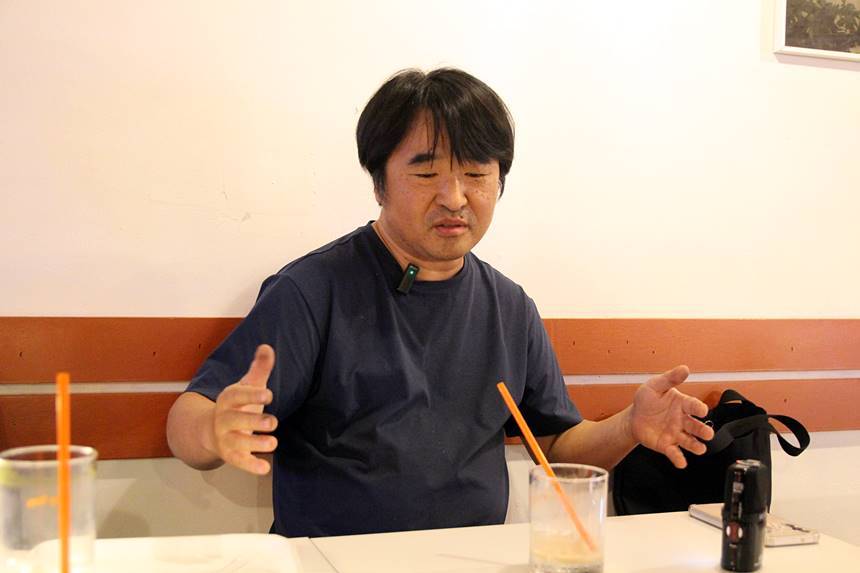 박건웅 작가는 역사적 사실을 만화적으로 재구성해 진실의 함의를 증명하는 방식으로 나아갔다. 사진=필자 제공